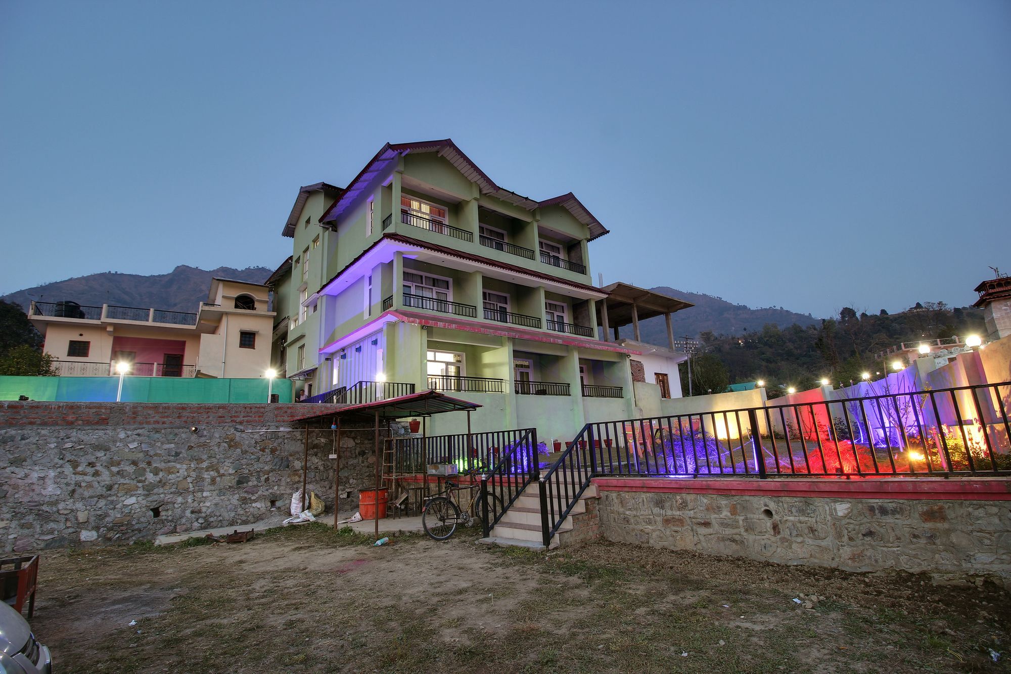 Treebo Spring Birds Hotel Bhīm Tāl Exterior foto